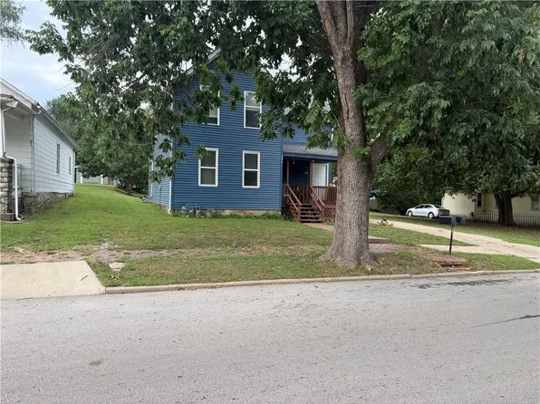 912 Ottawa St Unit B, Leavenworth, KS 66048