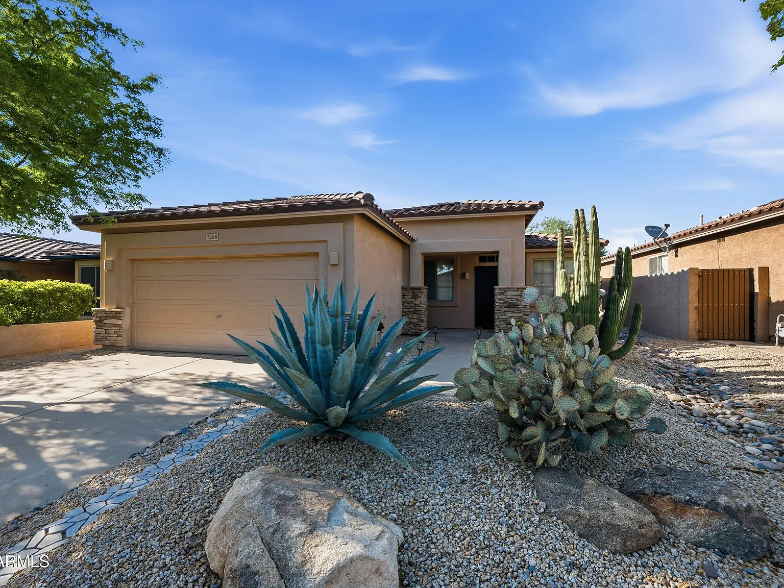 3 bed, 2.0 bath, 1810 sqft, $3,495 — Photo 1