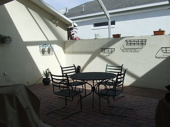 4th image of 261 Chalet Estates St