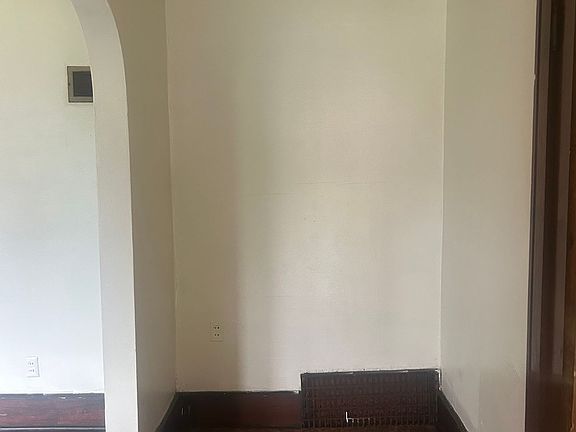 3rd image of 3739-3739A N 17th St