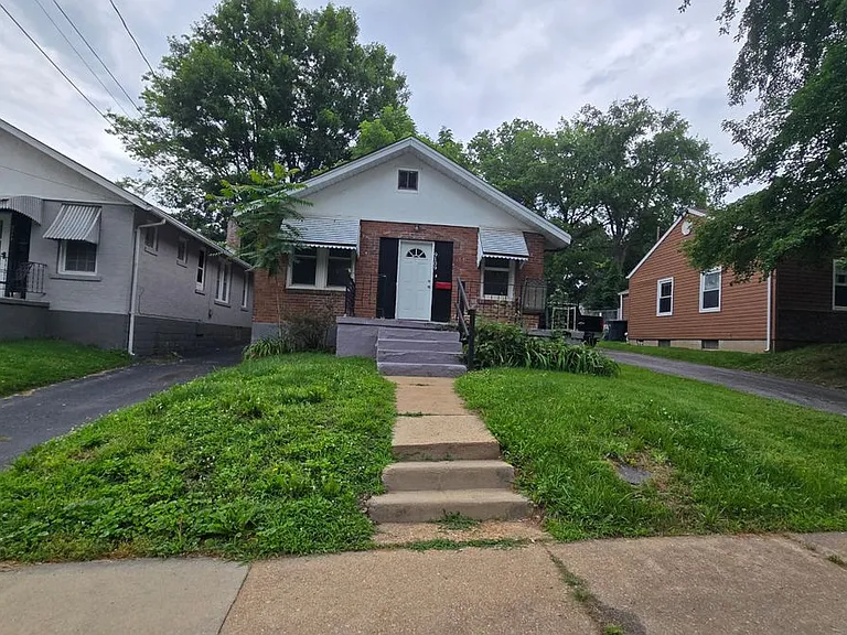 9109 Argyle Ave — Photo 17