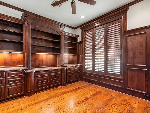 5th image of 3775 Drake St