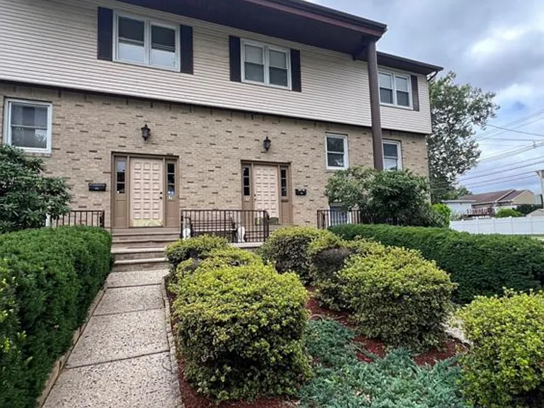 6 Daniel Ct #A — Photo 2