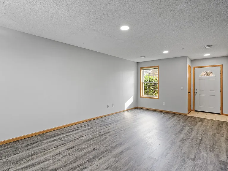 Town Center Townhomes — Photo 15