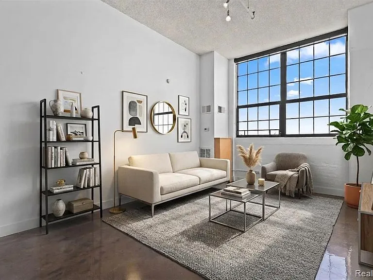 6533 E Jefferson Ave #604 — Photo 3