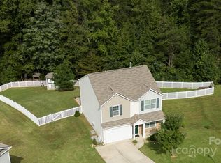 143 Harvest Pointe Dr, Statesville, NC 28677