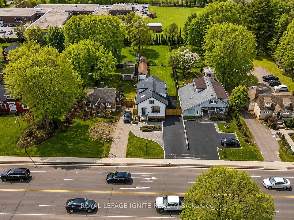 2nd image of 515 Kingston Rd W