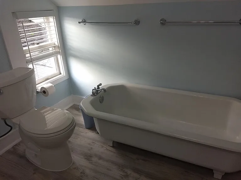 Second floor full bath.