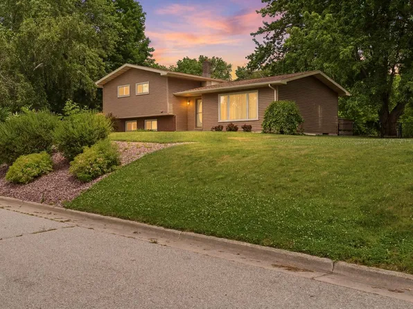 205 E third AVENUE, Holmen, WI 54636