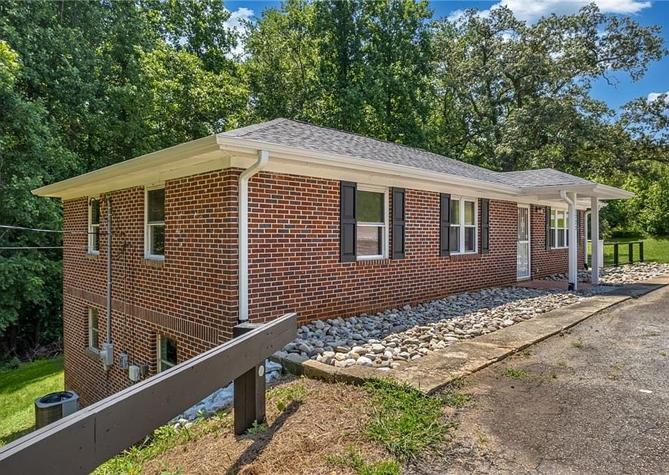 1722 Pumpkintown Hwy, Pickens, SC 29671 Zillow