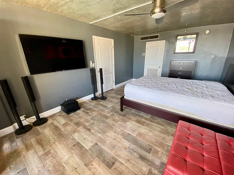 151 E Washington St #610 — Photo 8