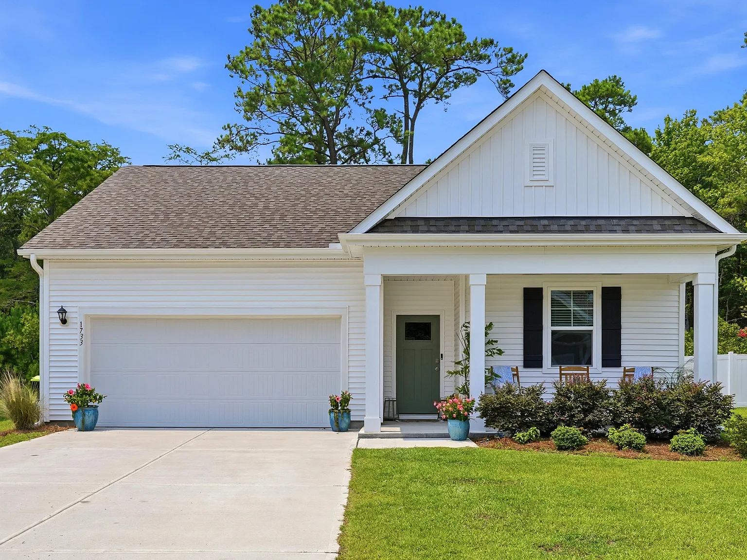 4 bed, 1774 sqft, $2,400 — Photo 1