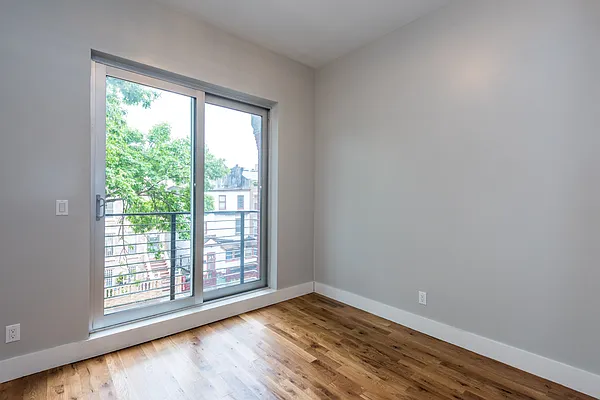 Rented by Nooklyn NYC LLC | media 13