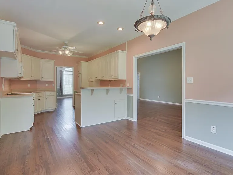 4325 Colony Sq — Photo 14
