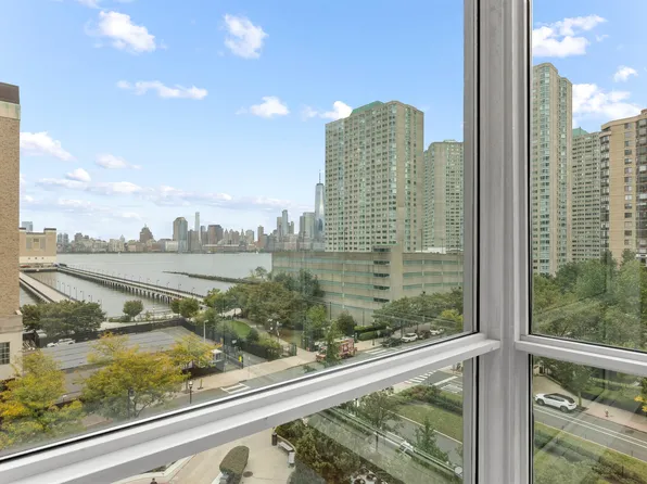 20 Newport Parkway image 6 of 19