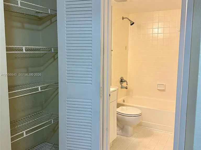 9945 Nob Hill Ct #9945 — Photo 12