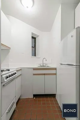 Rented by Bond New York | media 10