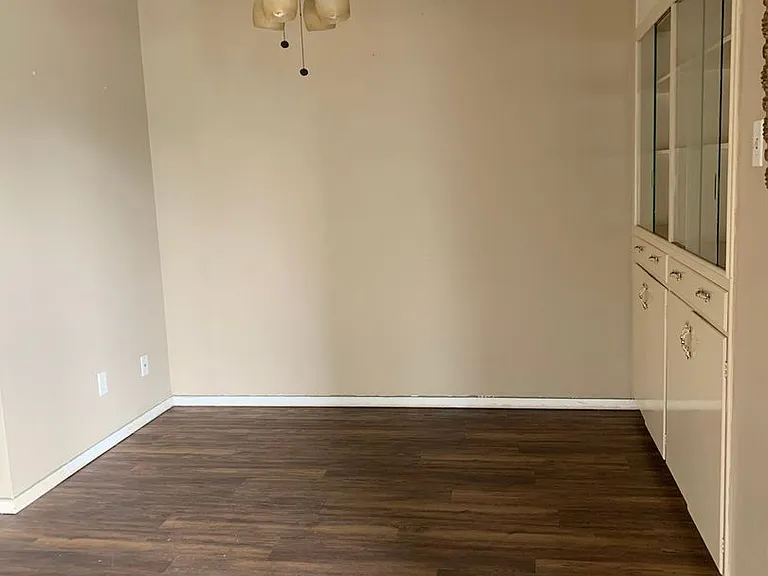 9642 Excelsior Ave — Photo 4