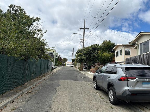 4th image of 4850-4854 Gordon St