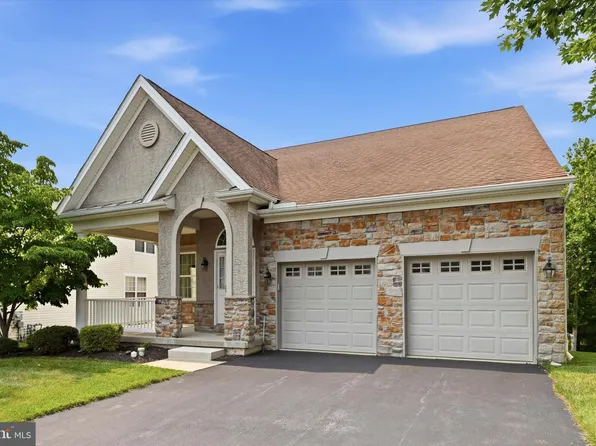 270 Hendrickson Ln, West Grove, PA 19390