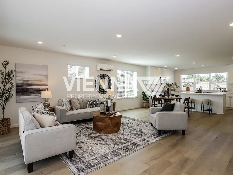 8100 Quiet Knolls Dr — Photo 3