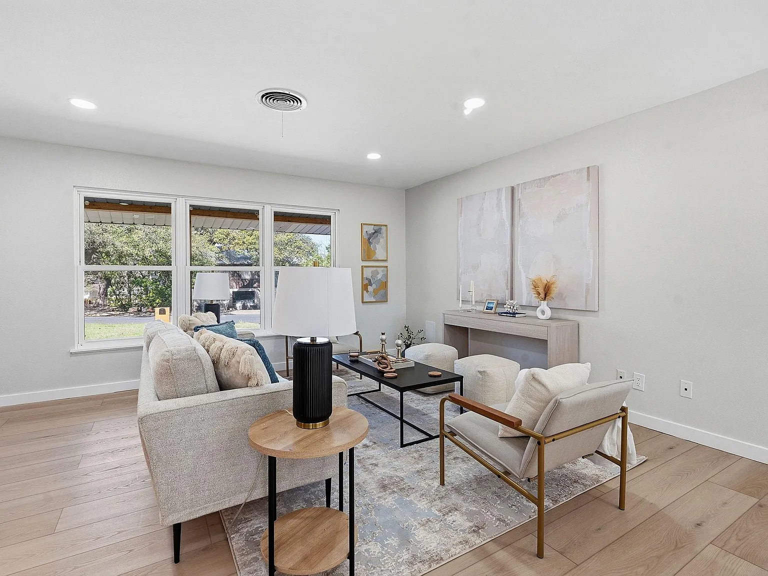3 bed, 2.0 bath, 1450 sqft, $2,700 — Photo 4