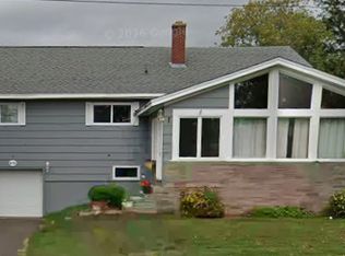 273 Gibson St #2, Fredericton, NB E3A4E5