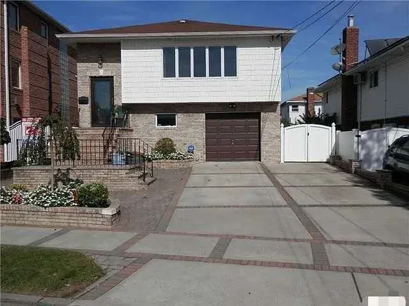 91-11 163rd Avenue image 1 of 15