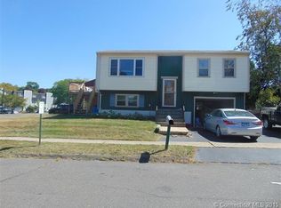 4 Meetinghouse Rdg, Meriden, CT 06450