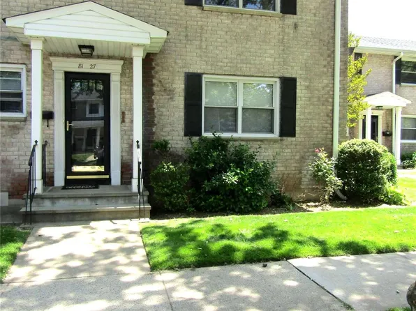 81-27 Langdale Street #213A, New Hyde Park, NY 11040