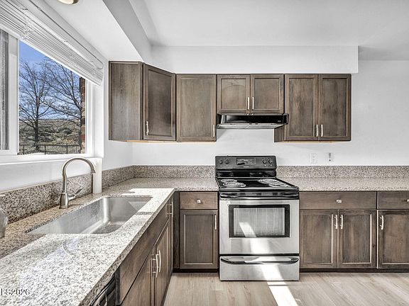 5th image of 312 Smithridge Park