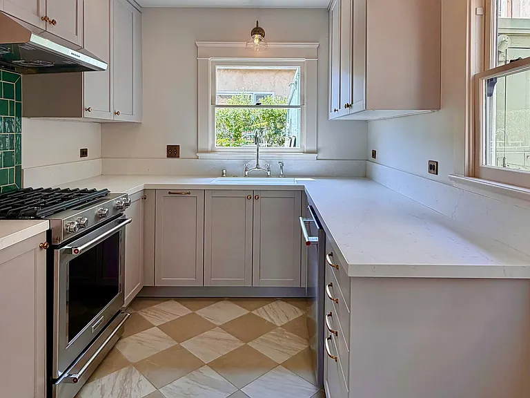 4078 Stephens St — Photo 7