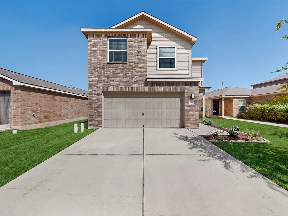 1382 Breanna Ln
