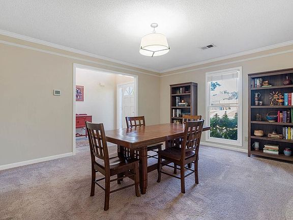 5th image of 9393 Laurel Hill Dr