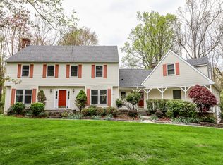 10 Bonny Rd, Brookfield, CT 06804