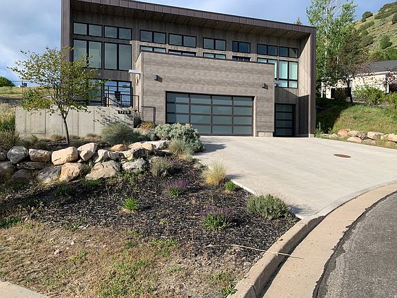 2nd image of 1789 Mount Logan Dr
