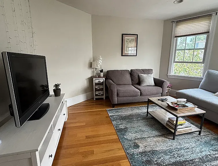 840 E 2nd St #3 — Photo 3