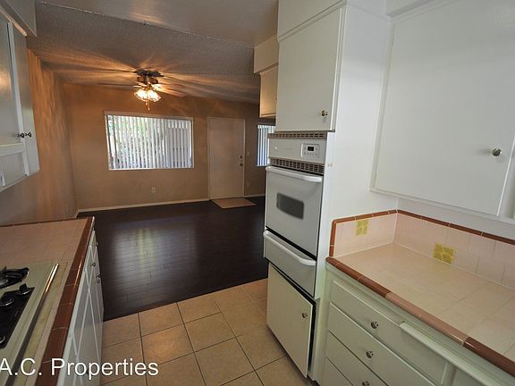 5th image of 5455 Bellingham Ave APT 5