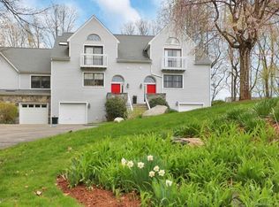 197 Sheephill Rd APT C, Greenwich, CT 06878