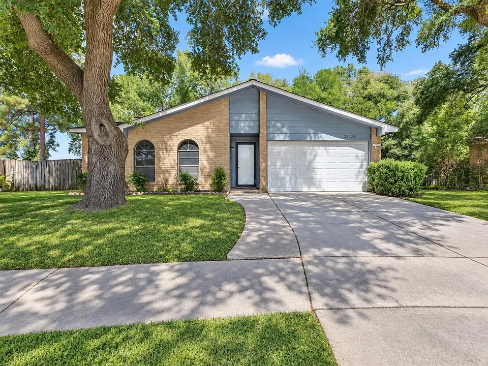 22926 Millgate Dr