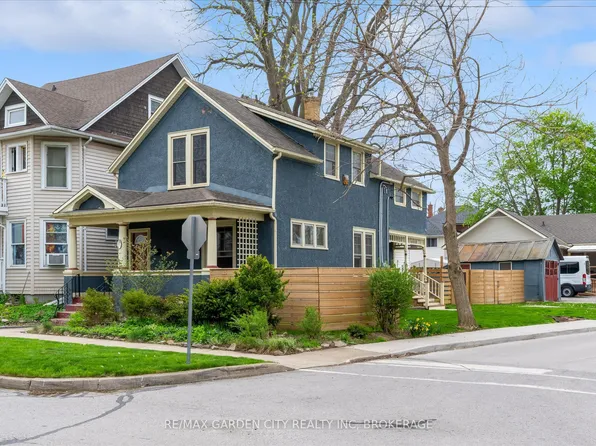 19 Thomas St, Saint Catharines, ON L2R 6L7