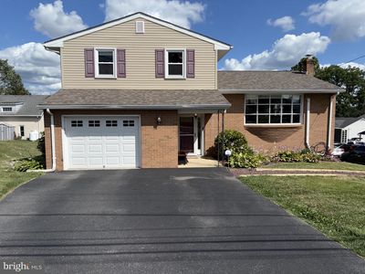 402 Grosstown Rd, Stowe, PA, 19464