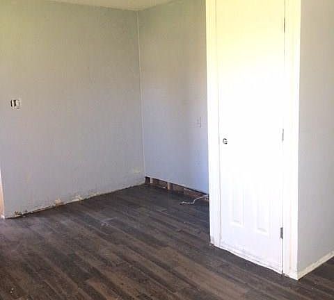 4th image of 2926 Crenshaw Ave