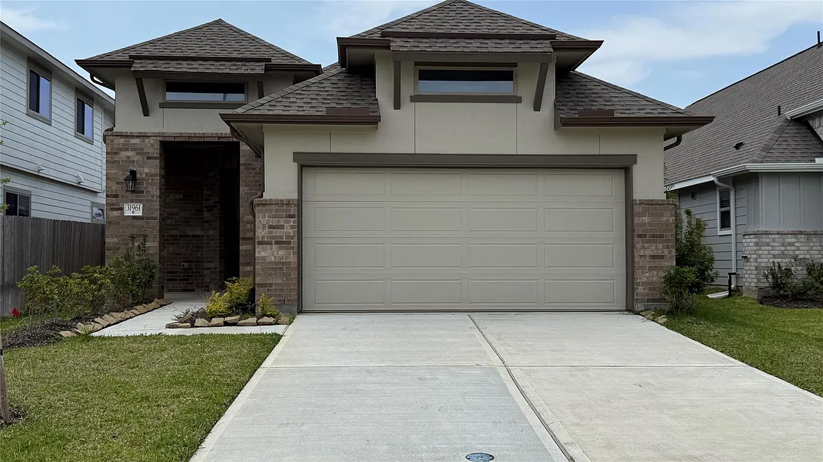 Building Photo - 31961 Retama Ranch Ln