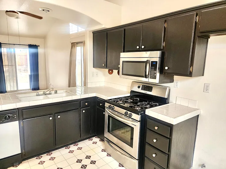 36758 Golden Oak Dr — Photo 5