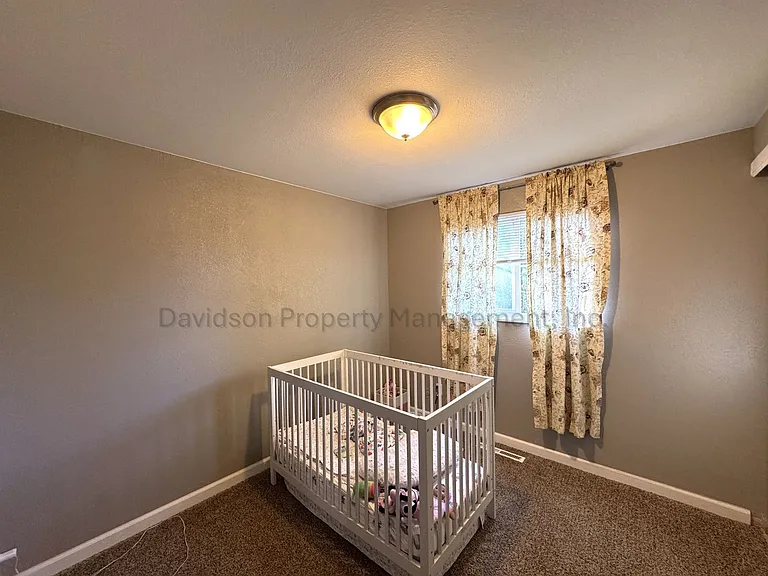 4470 Monica Dr — Photo 6