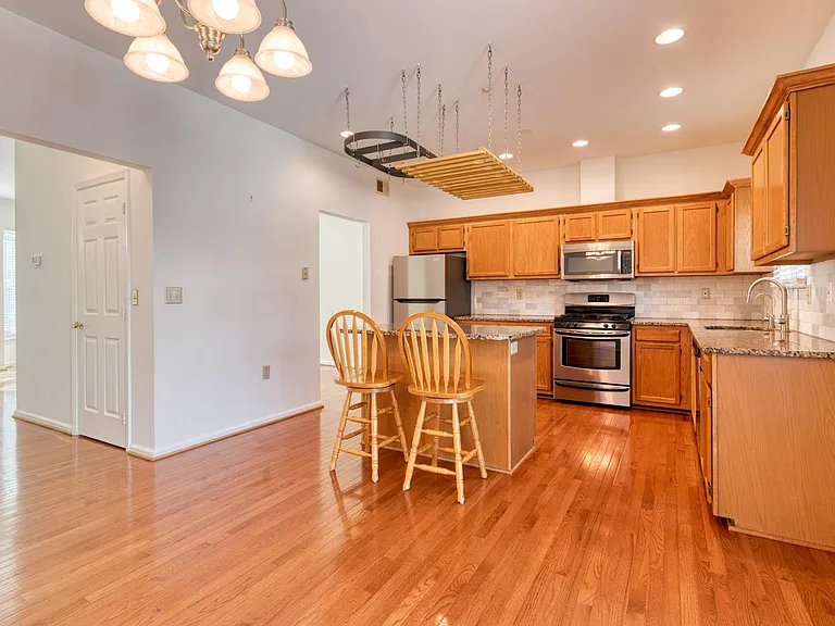 2502 Weston Ct — Photo 8