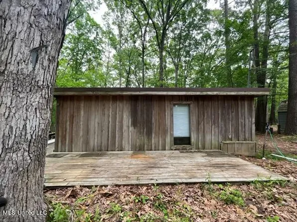 236 Forrest Dr N, Sardis, MS 38666