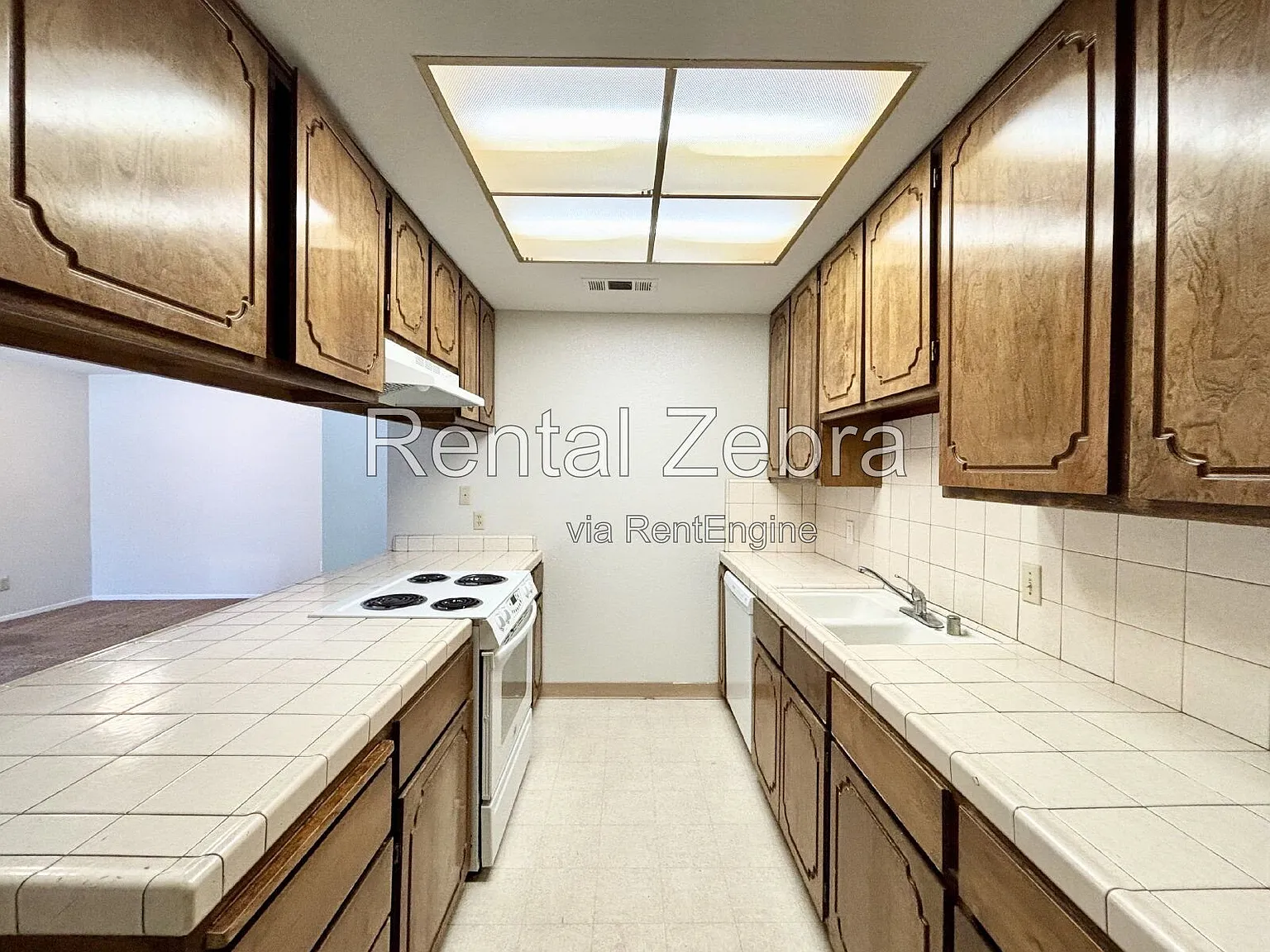 2 bed, 1.0 bath, 1000 sqft, $1,500 — Photo 2