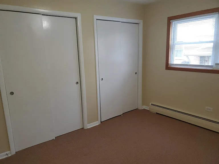 10512 Lyman Ave — Photo 5
